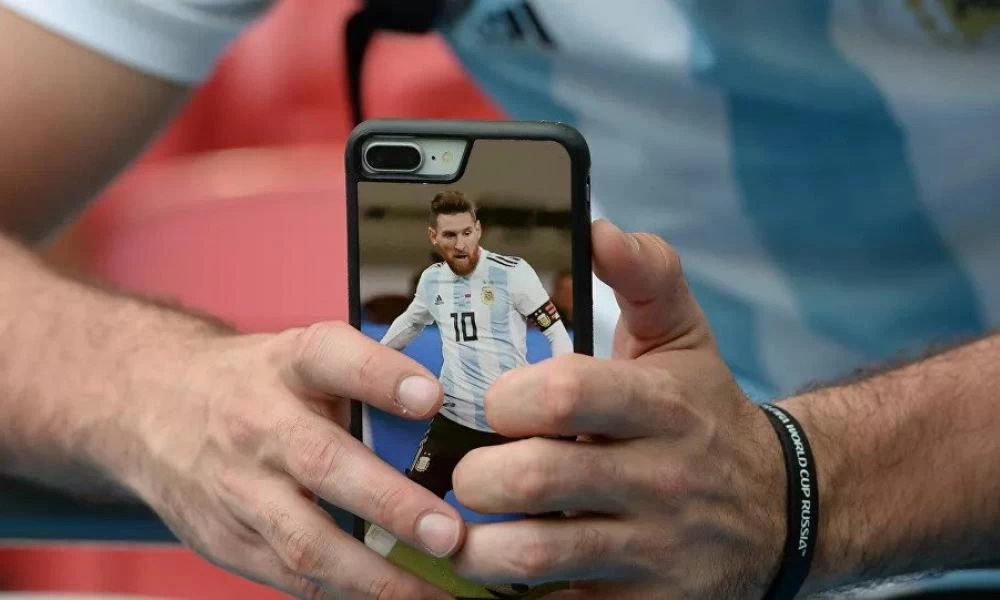 Οπαδός της Στουτγκάρδης κάνει έρανο για να πληρώσει τη ρήτρα του Μέσι!